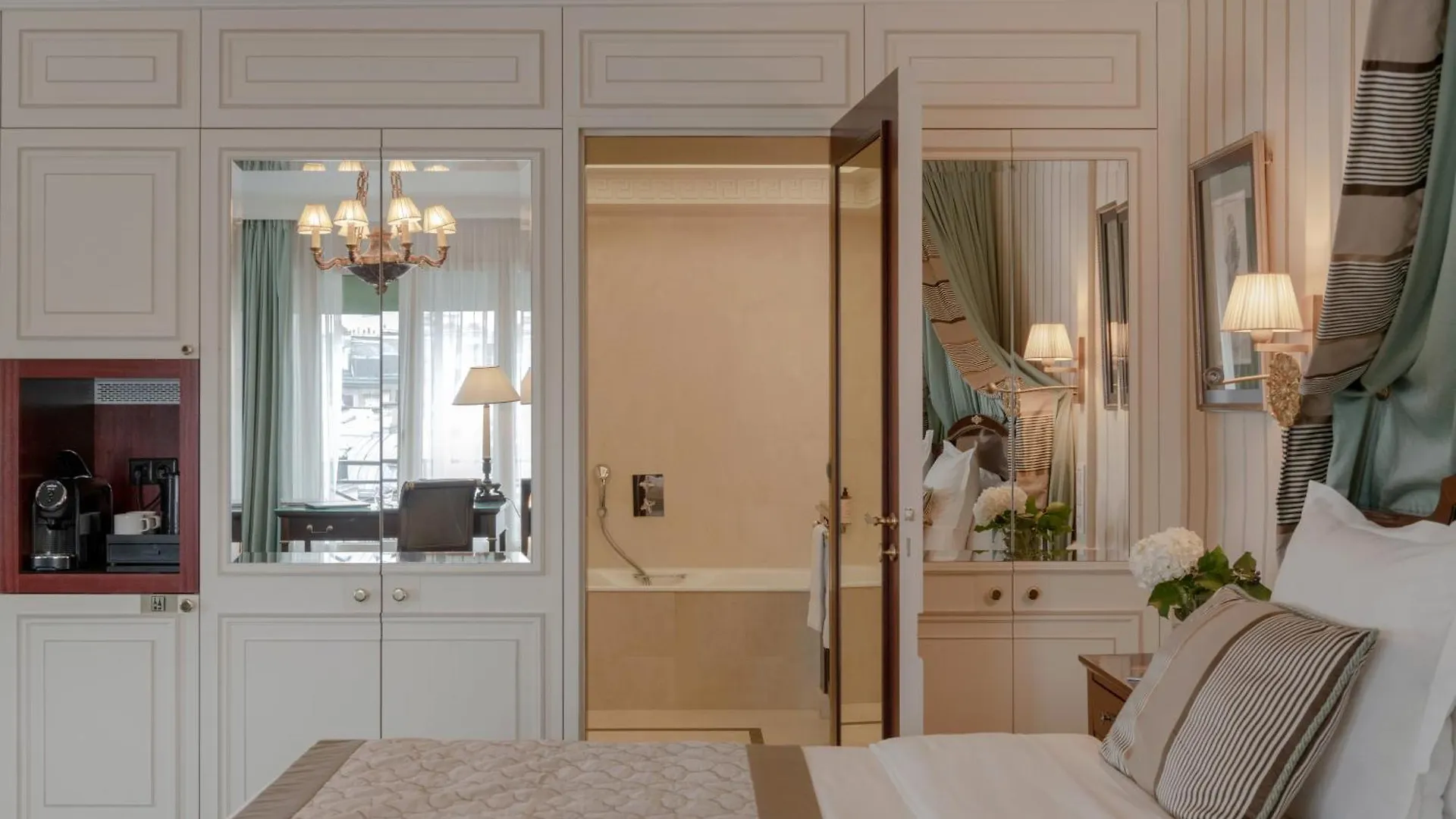 Napoleon Hotel Paris