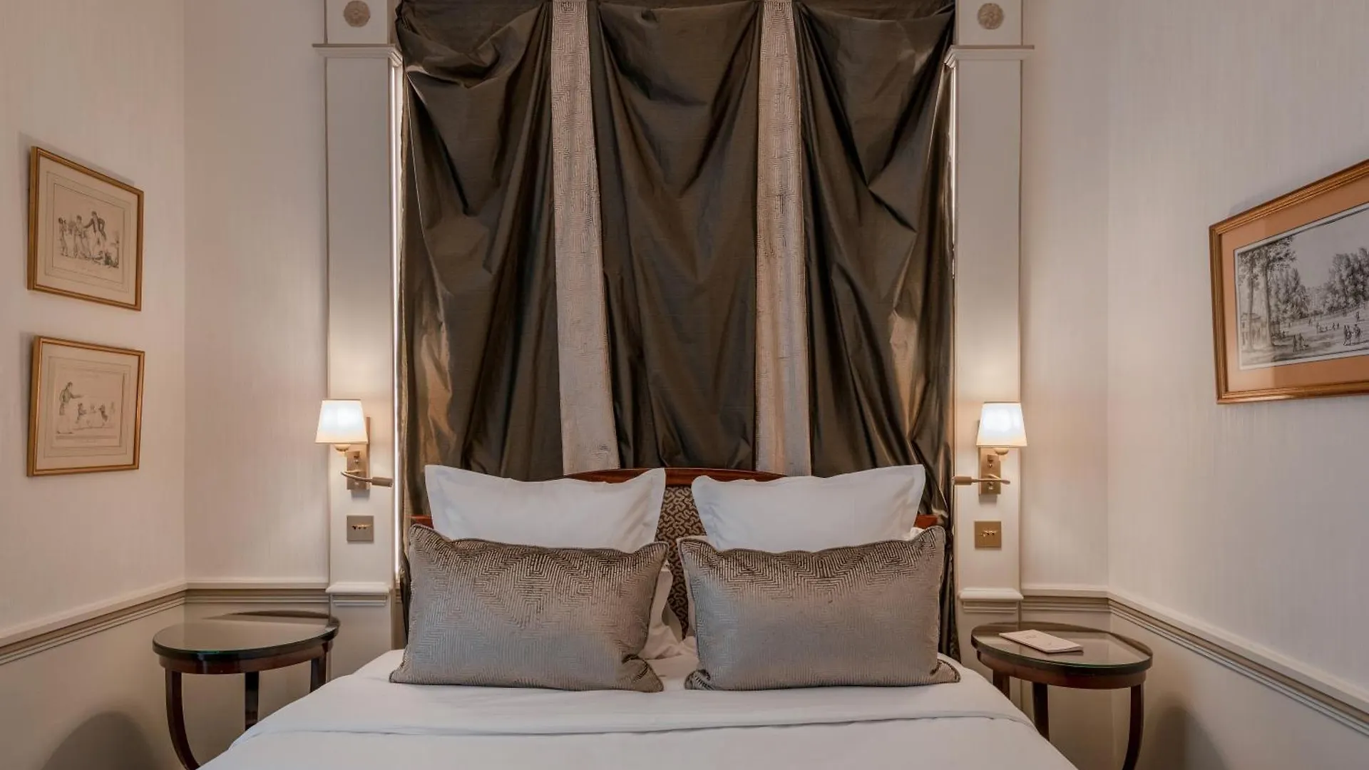 Napoleon Hotel Paris